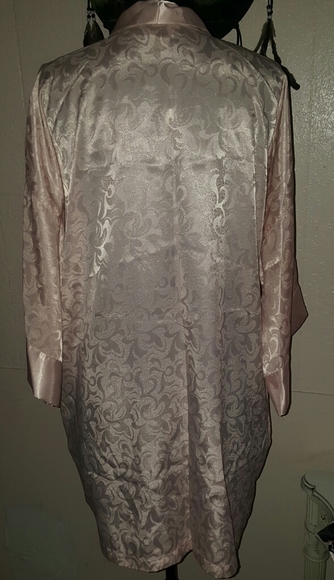 Victoria Secret Vintage Pink Lingerie Robe - Picture 3 of 7